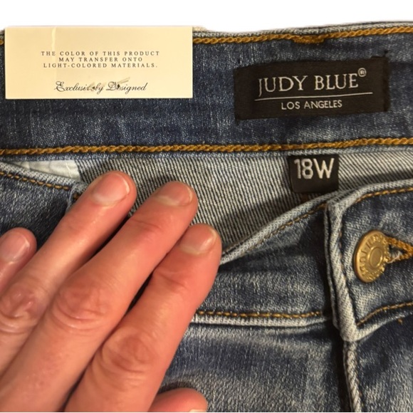 Judy Blue Mid-Rise Cell Phone Pocket Dad Jeans 18W NWT - Picture 5 of 15